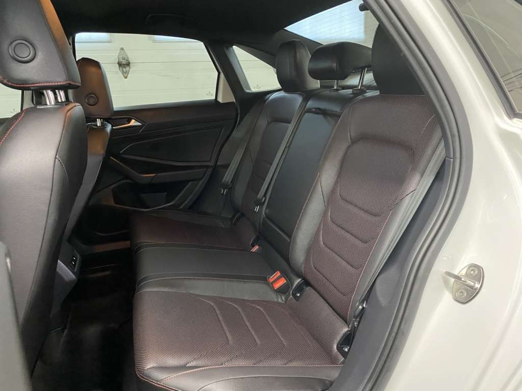2023 Volkswagen Jetta - Image 19