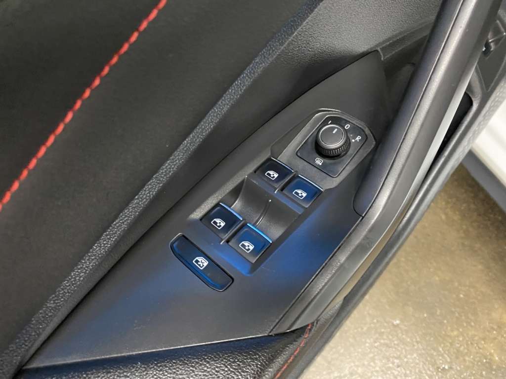 2023 Volkswagen Jetta - Image 30