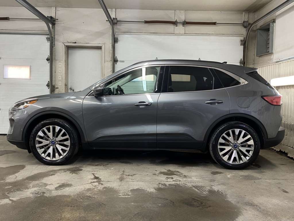 2022 Ford Escape - Image 4