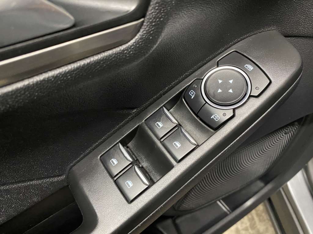2022 Ford Escape - Image 26