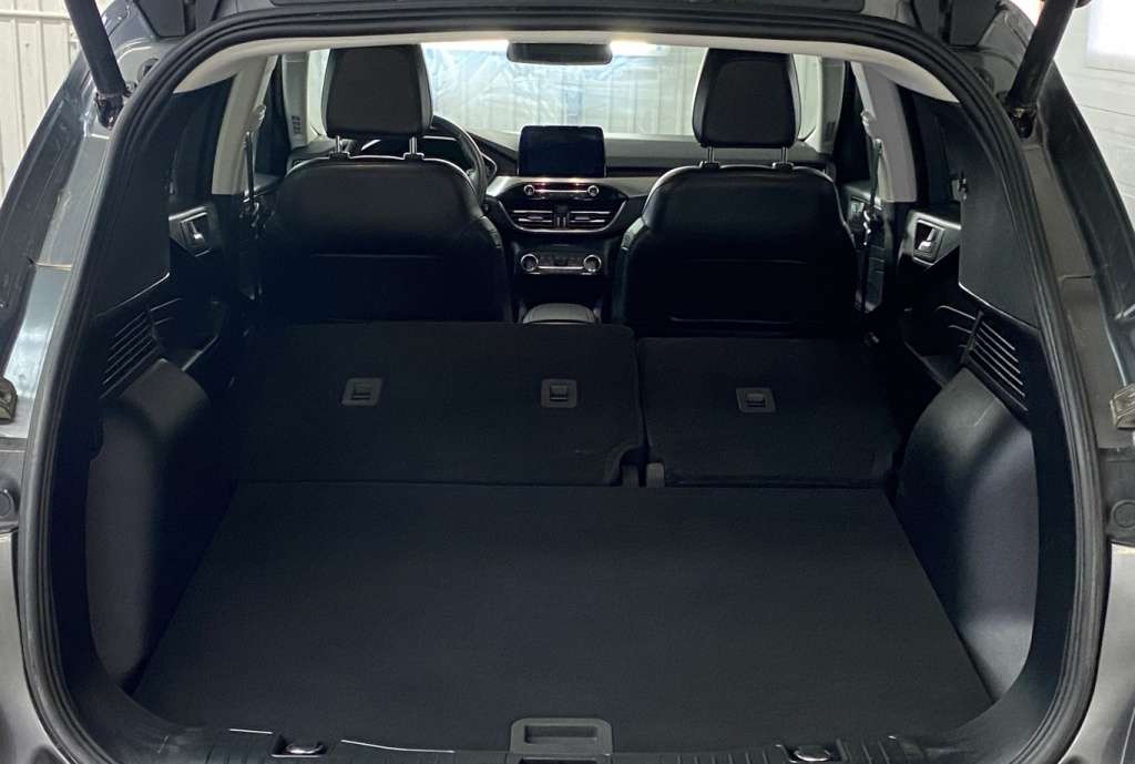 2022 Ford Escape - Image 28