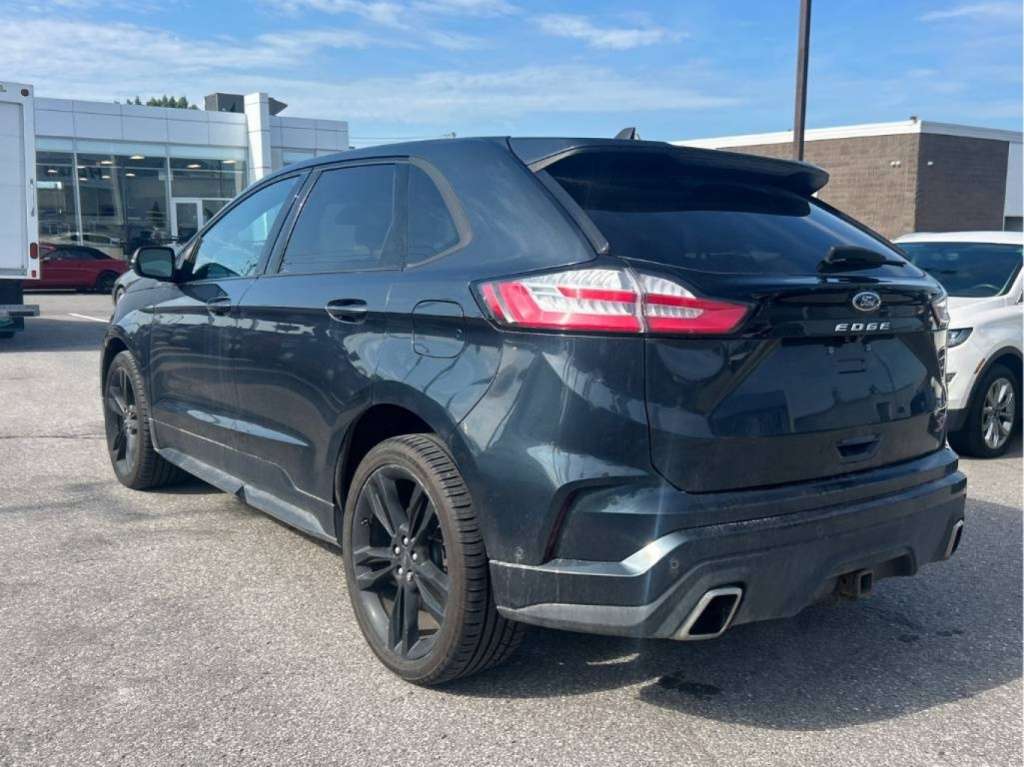 2022 Ford Edge - Image 3