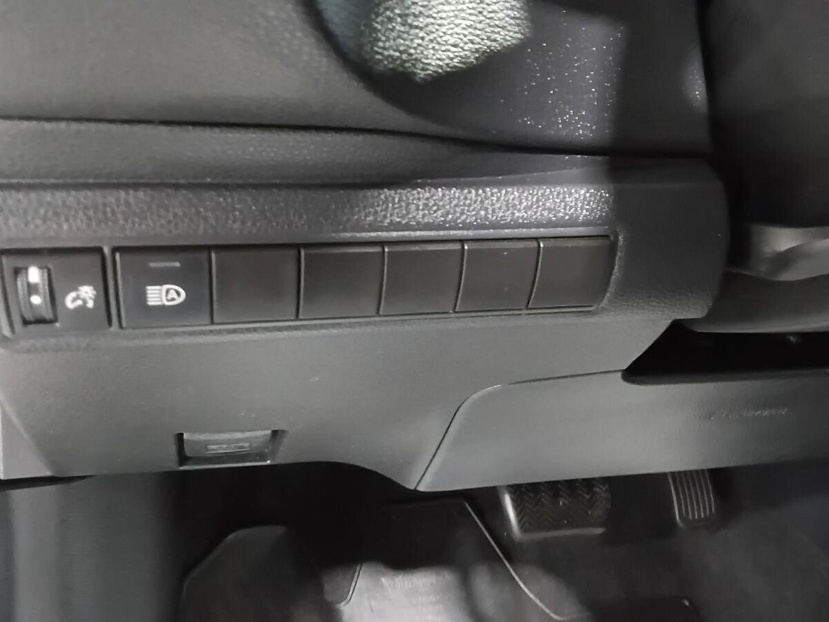 2020 Toyota Corolla - Image 18