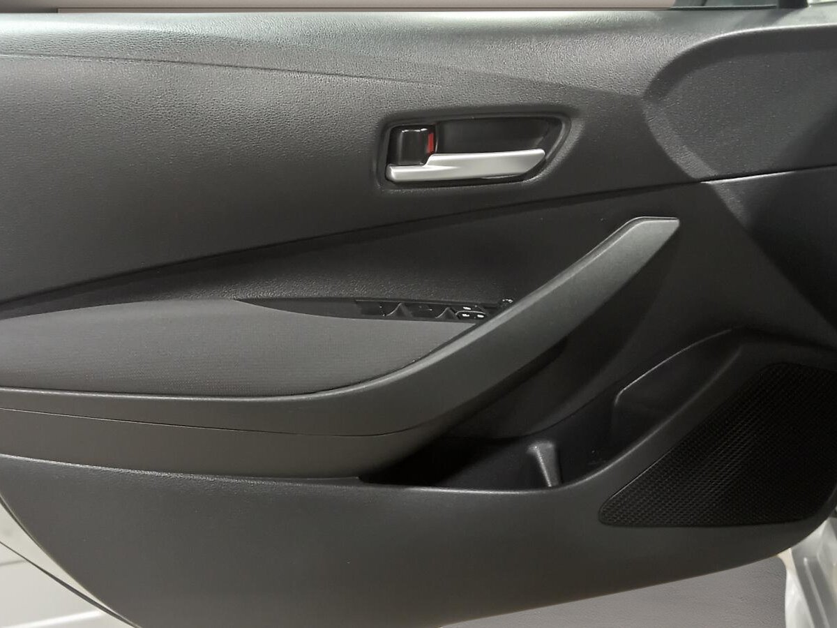 2020 Toyota Corolla - Image 19