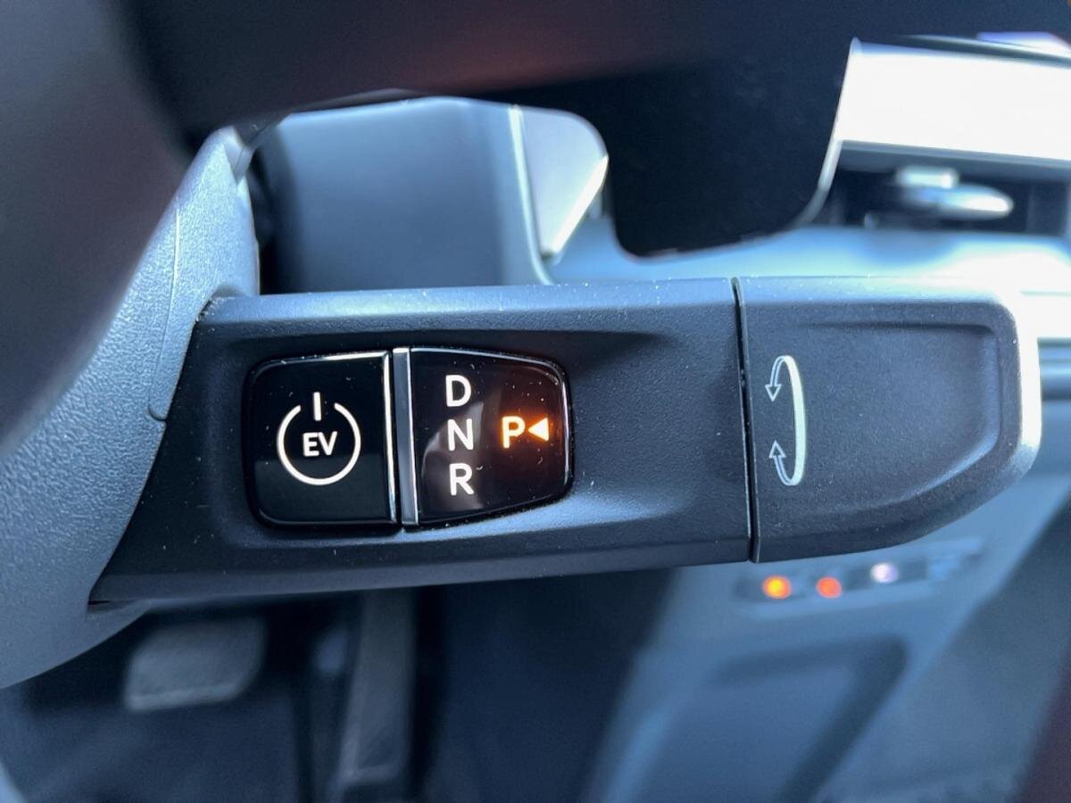 2025 Kia EV9 - Image 13