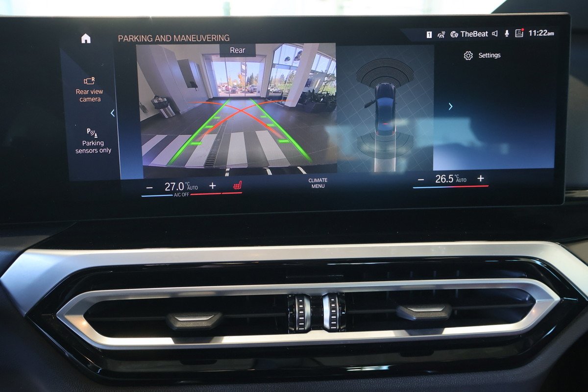 2023 BMW 3 Series - Image 17