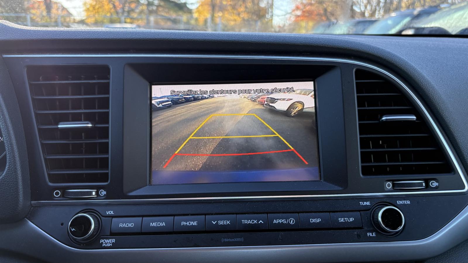 2017 Hyundai Elantra - Image 18