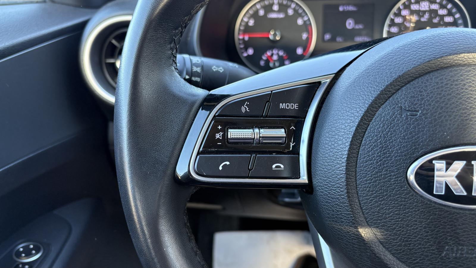 2020 Kia Forte - Image 29