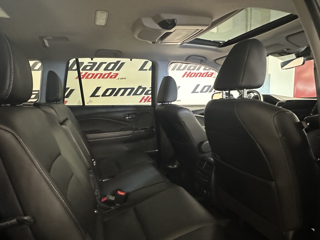 2022 Honda Pilot - Image 25