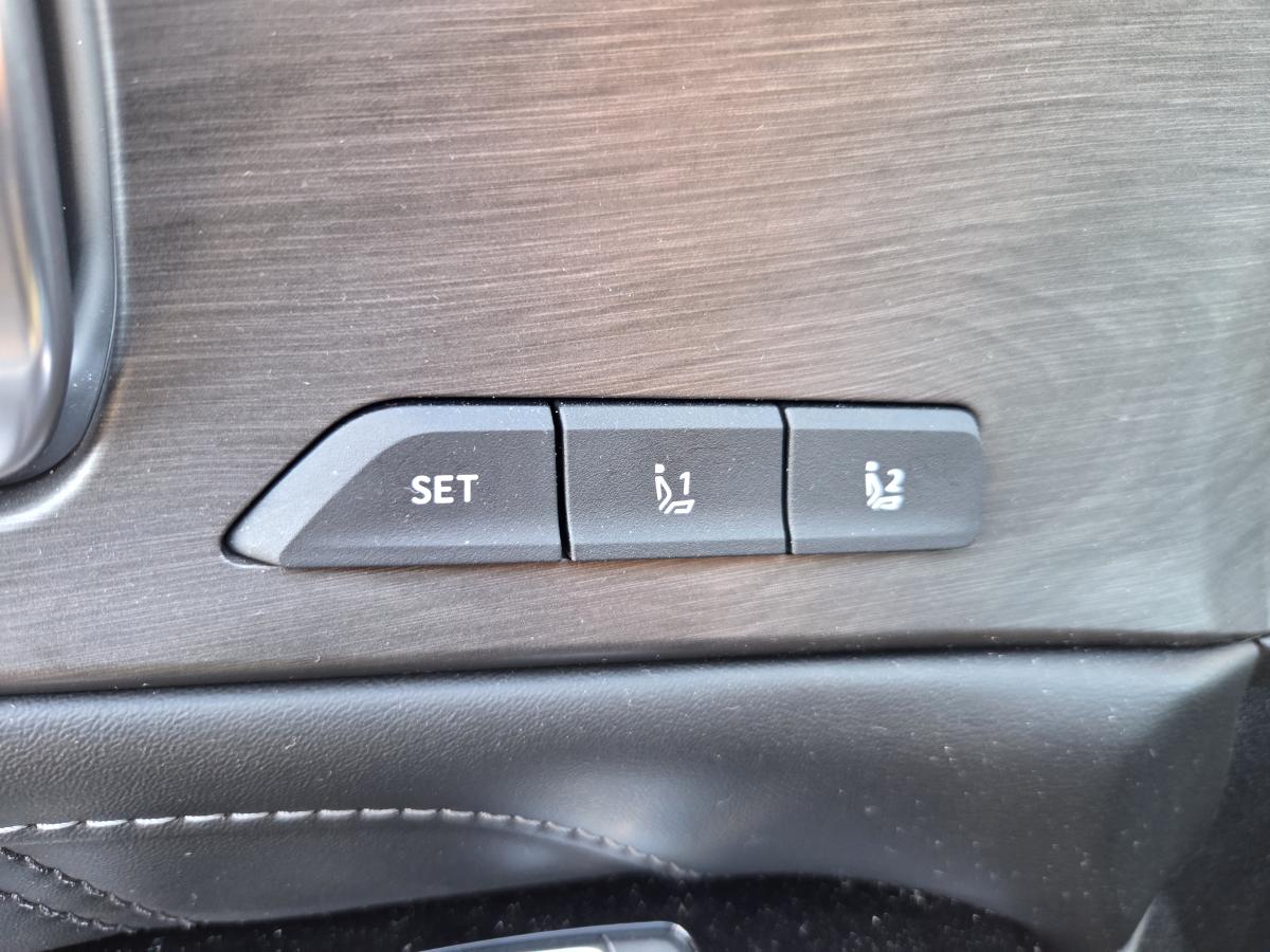 2024 Kia Sorento - Image 12