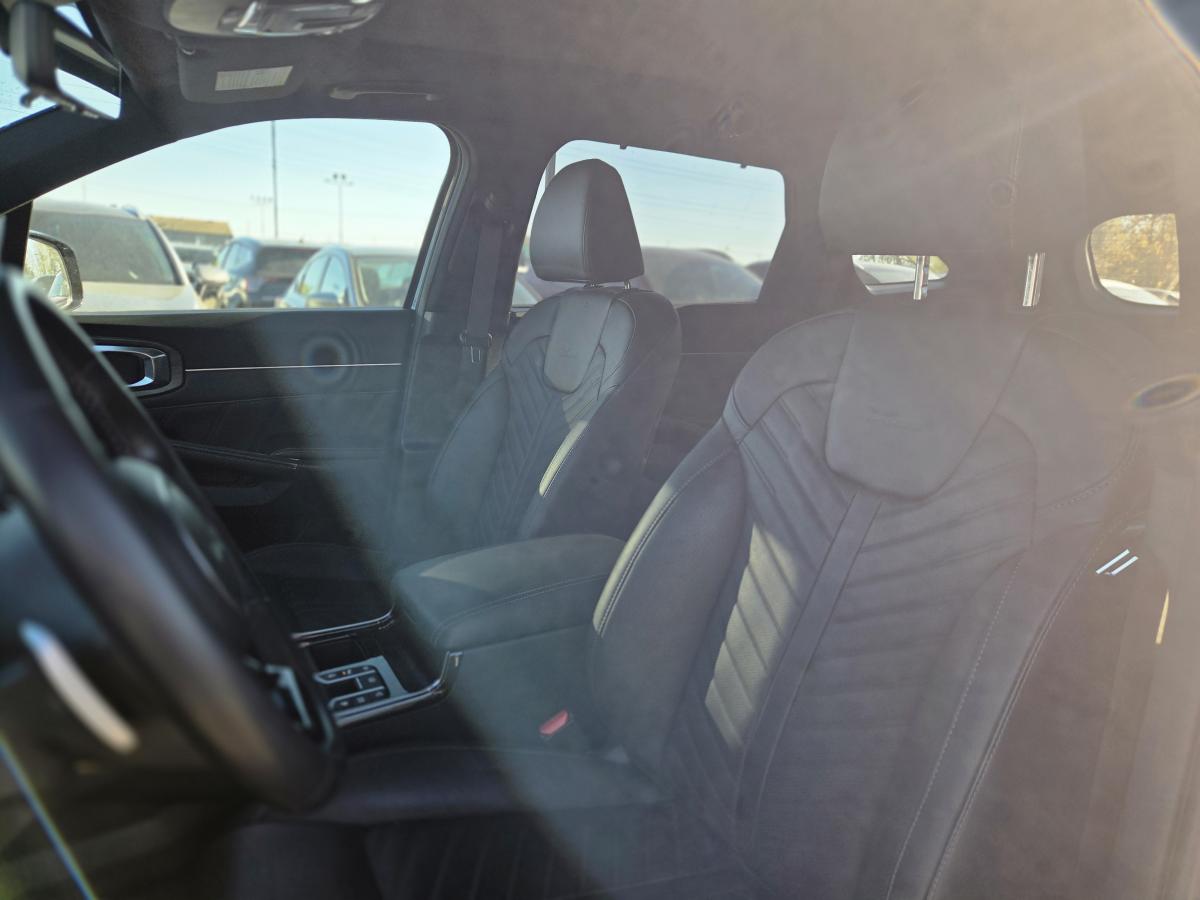 2024 Kia Sorento - Image 17