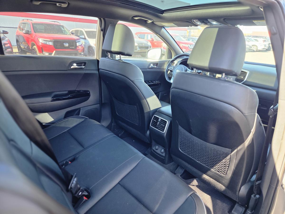 2022 Kia Sportage - Image 10