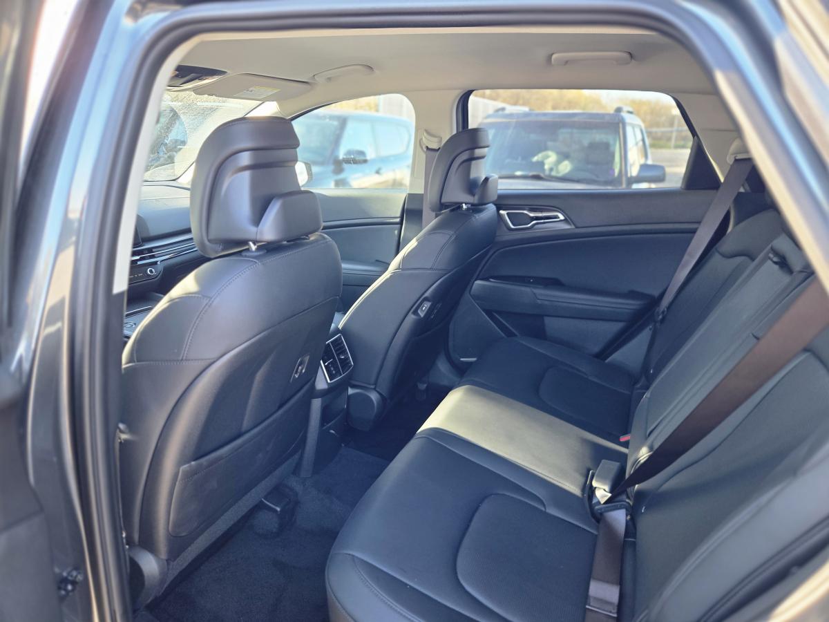 2026 Kia Sportage - Image 8