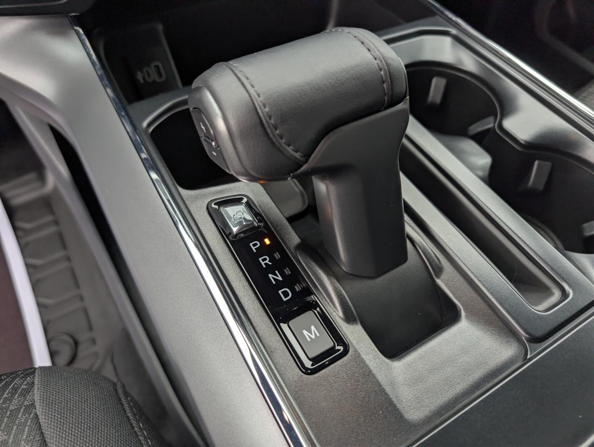 2025 Ford F-150 - Image 17