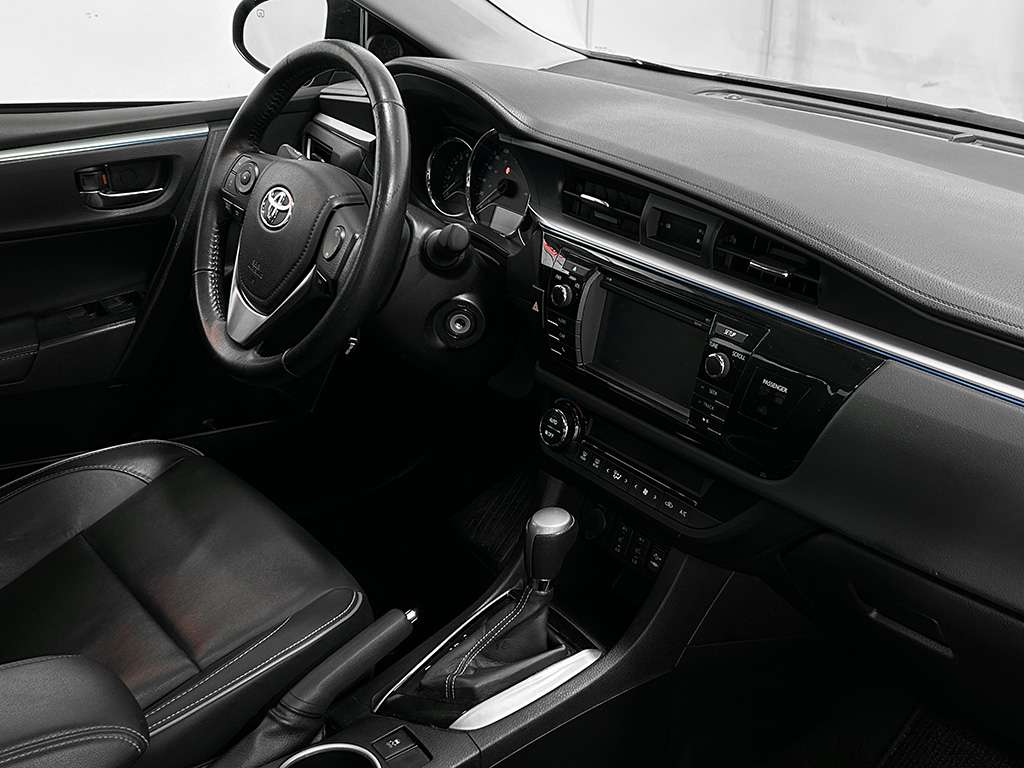 2014 Toyota Corolla - Image 19