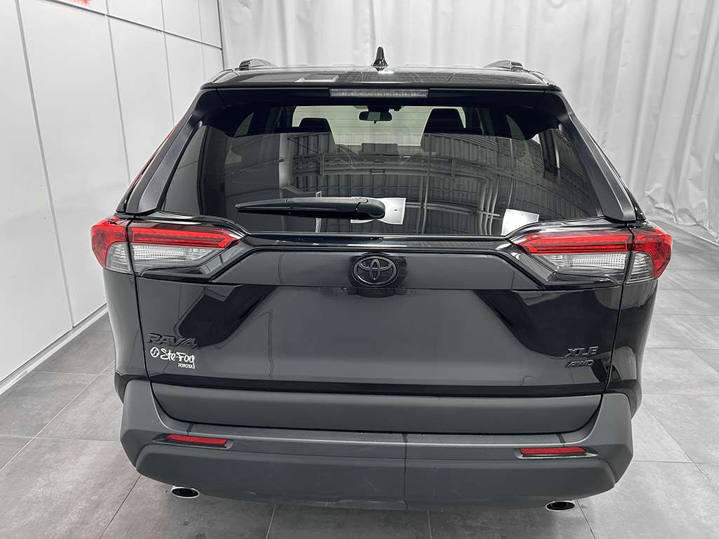 2025 Toyota Rav4 - Image 5