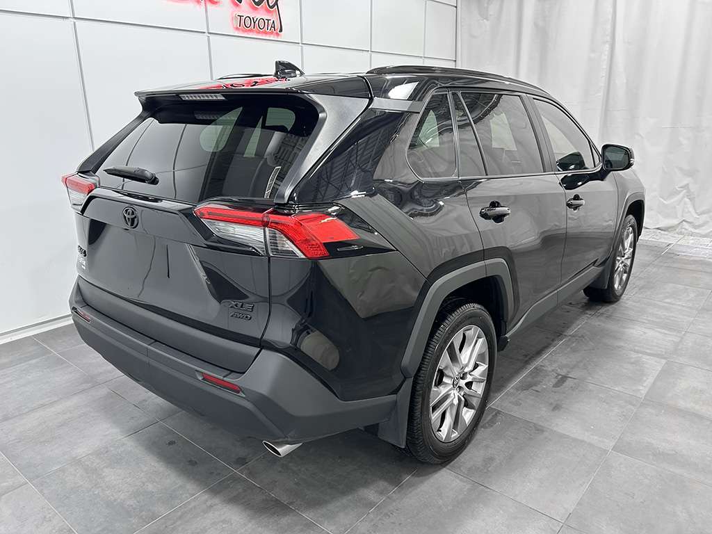 2025 Toyota Rav4 - Image 6