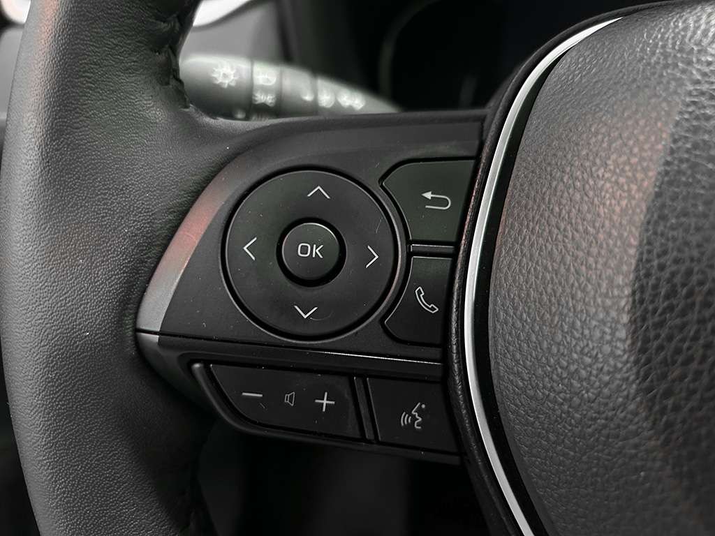 2025 Toyota Rav4 - Image 10
