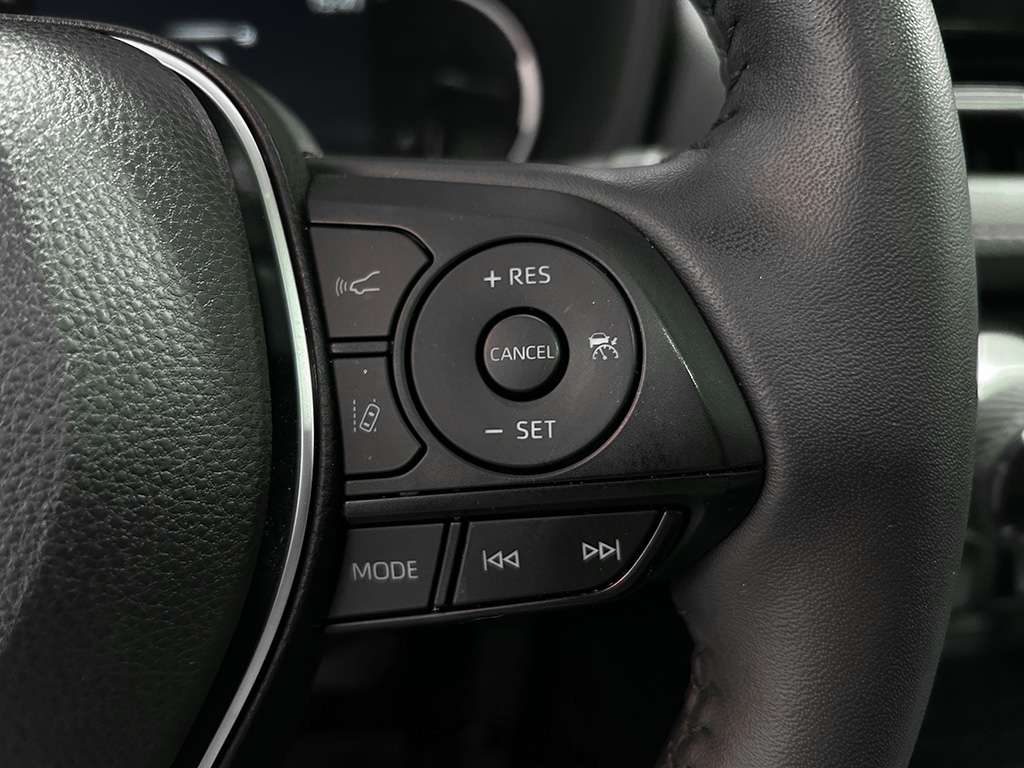 2025 Toyota Rav4 - Image 12