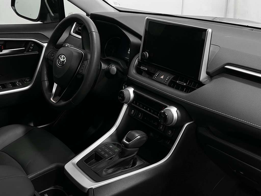 2025 Toyota Rav4 - Image 19