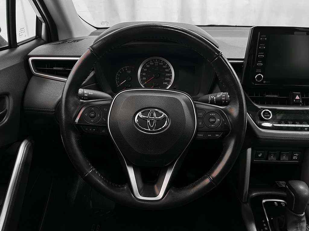 2022 Toyota Corolla Cross - Image 11