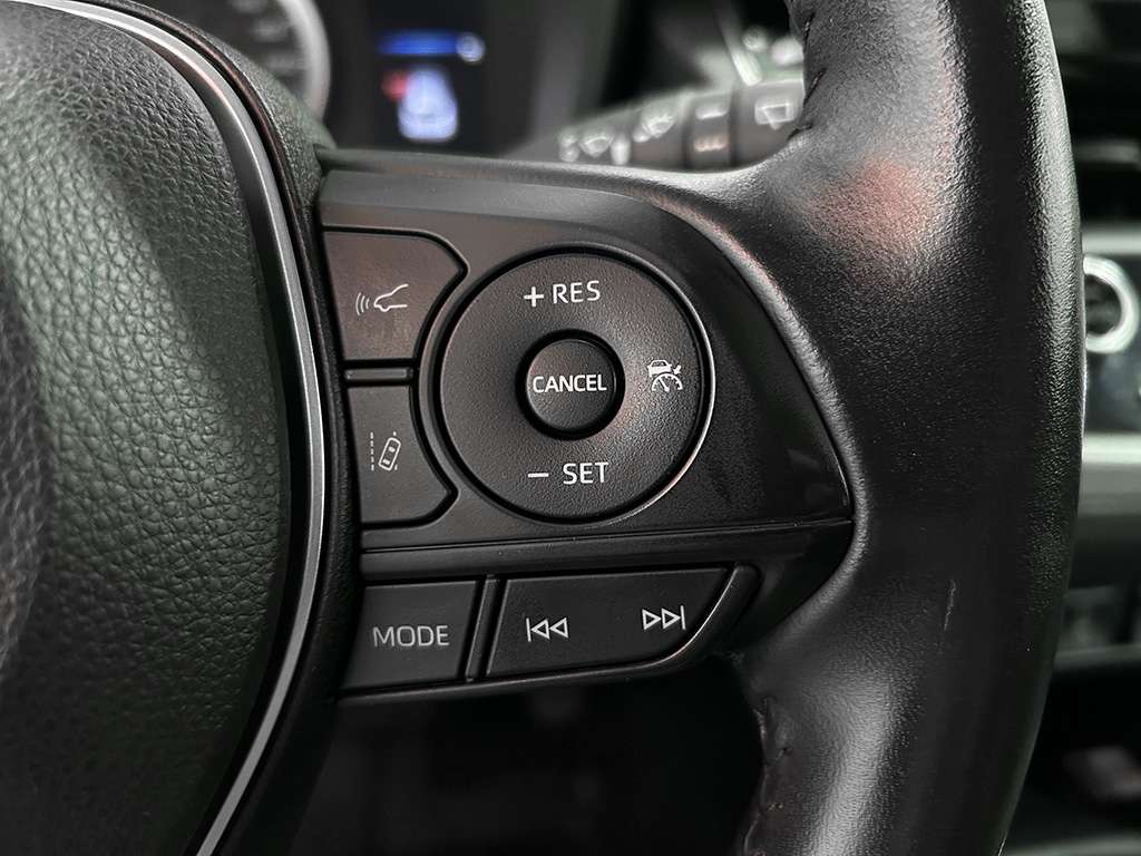 2022 Toyota Corolla Cross - Image 12