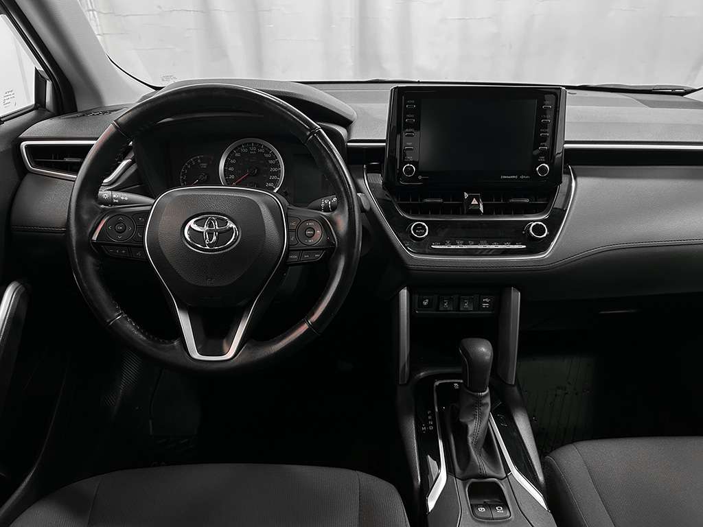 2022 Toyota Corolla Cross - Image 17