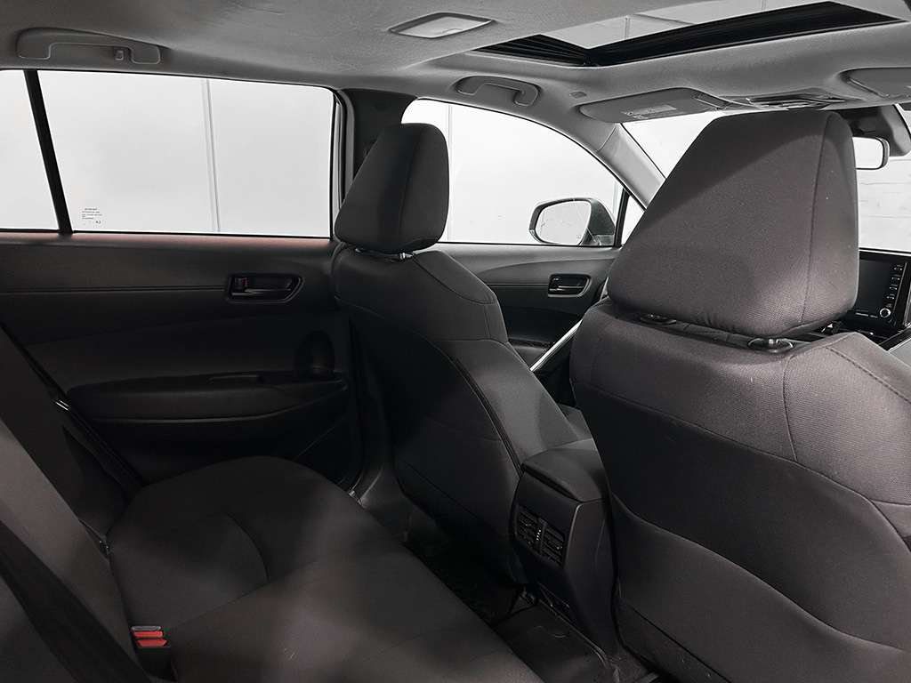 2022 Toyota Corolla Cross - Image 18