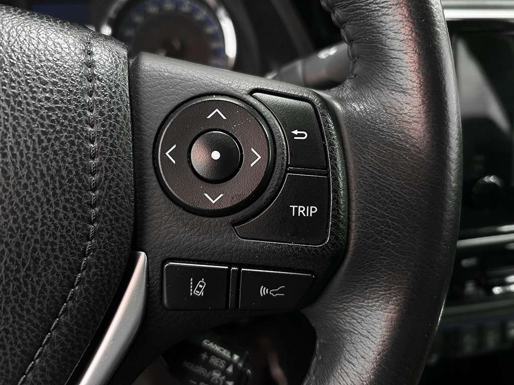 2018 Toyota Corolla - Image 12