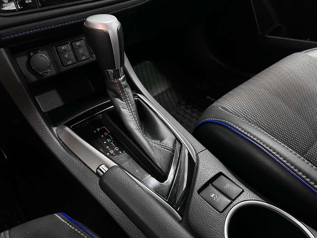 2018 Toyota Corolla - Image 13