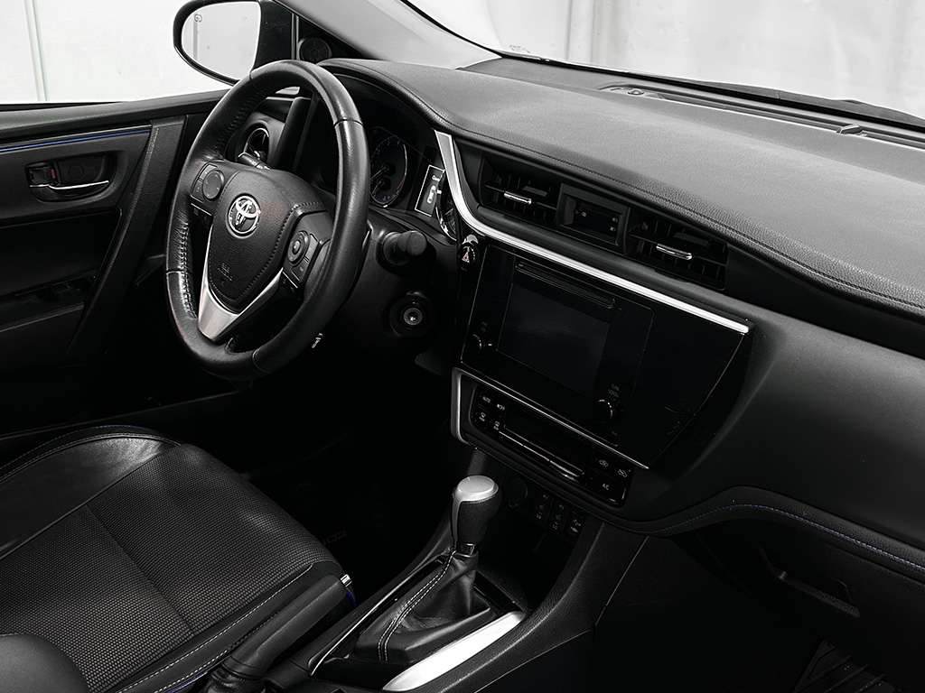 2018 Toyota Corolla - Image 18