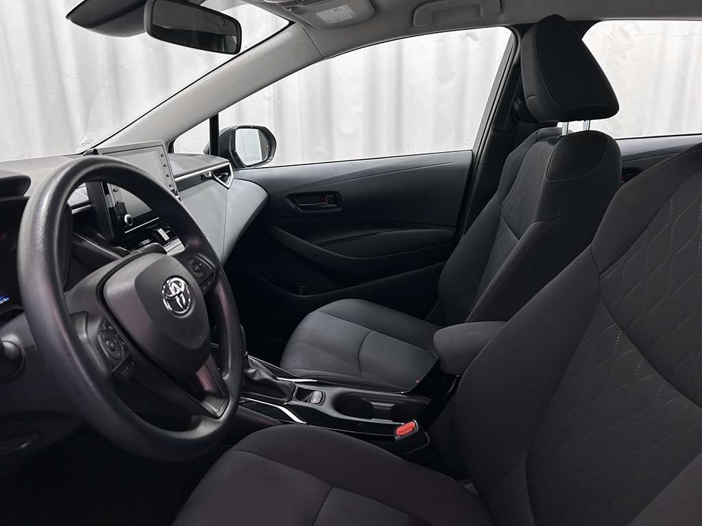 2022 Toyota Corolla - Image 16