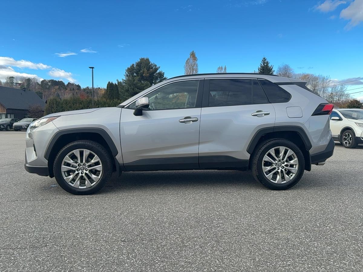 2023 Toyota RAV4 - Image 12