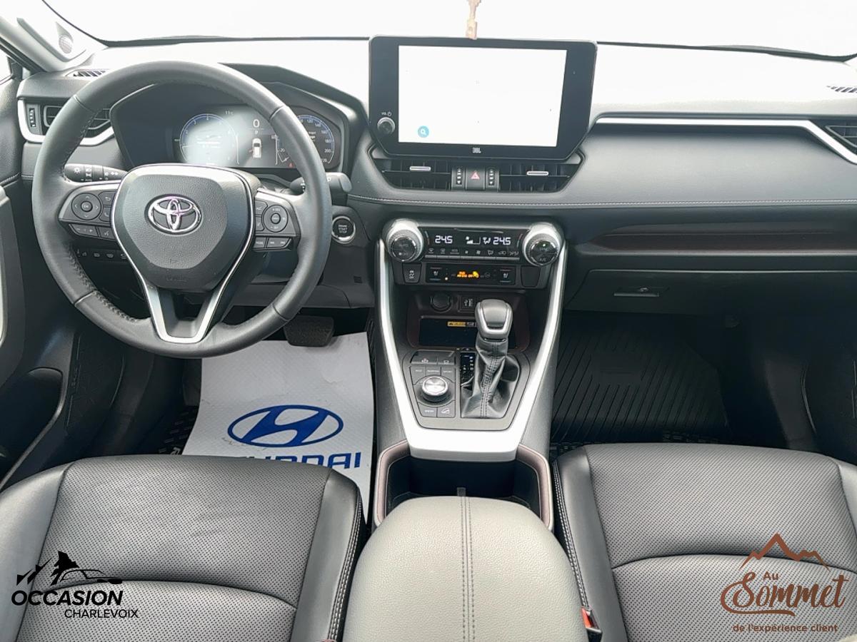 2023 Toyota RAV4 - Image 16