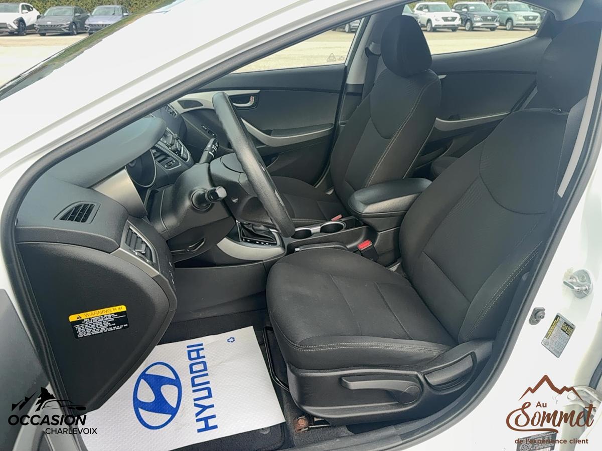 2015 Hyundai Elantra - Image 14