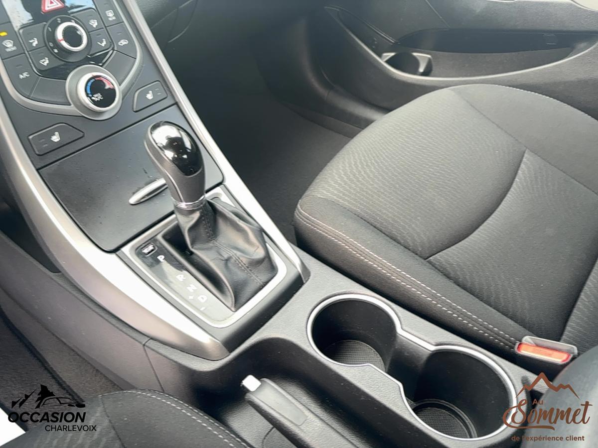 2015 Hyundai Elantra - Image 20