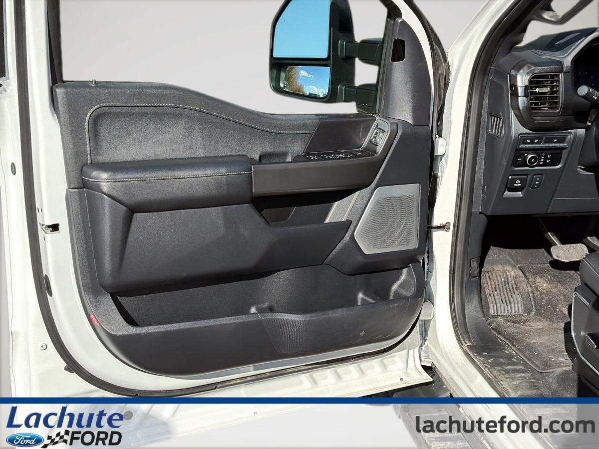 2024 Ford F-150 - Image 12