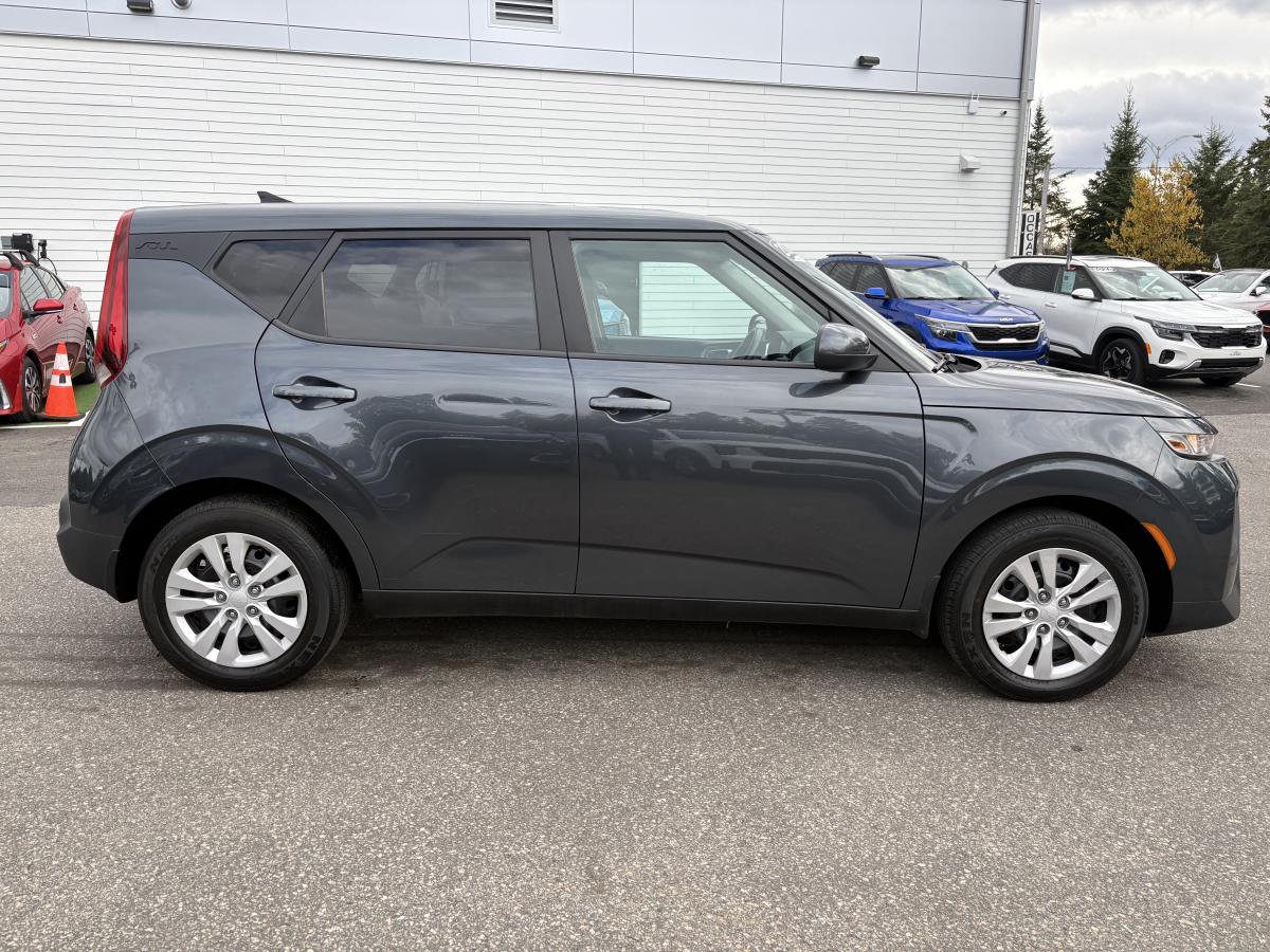 2021 Kia Soul - Image 12