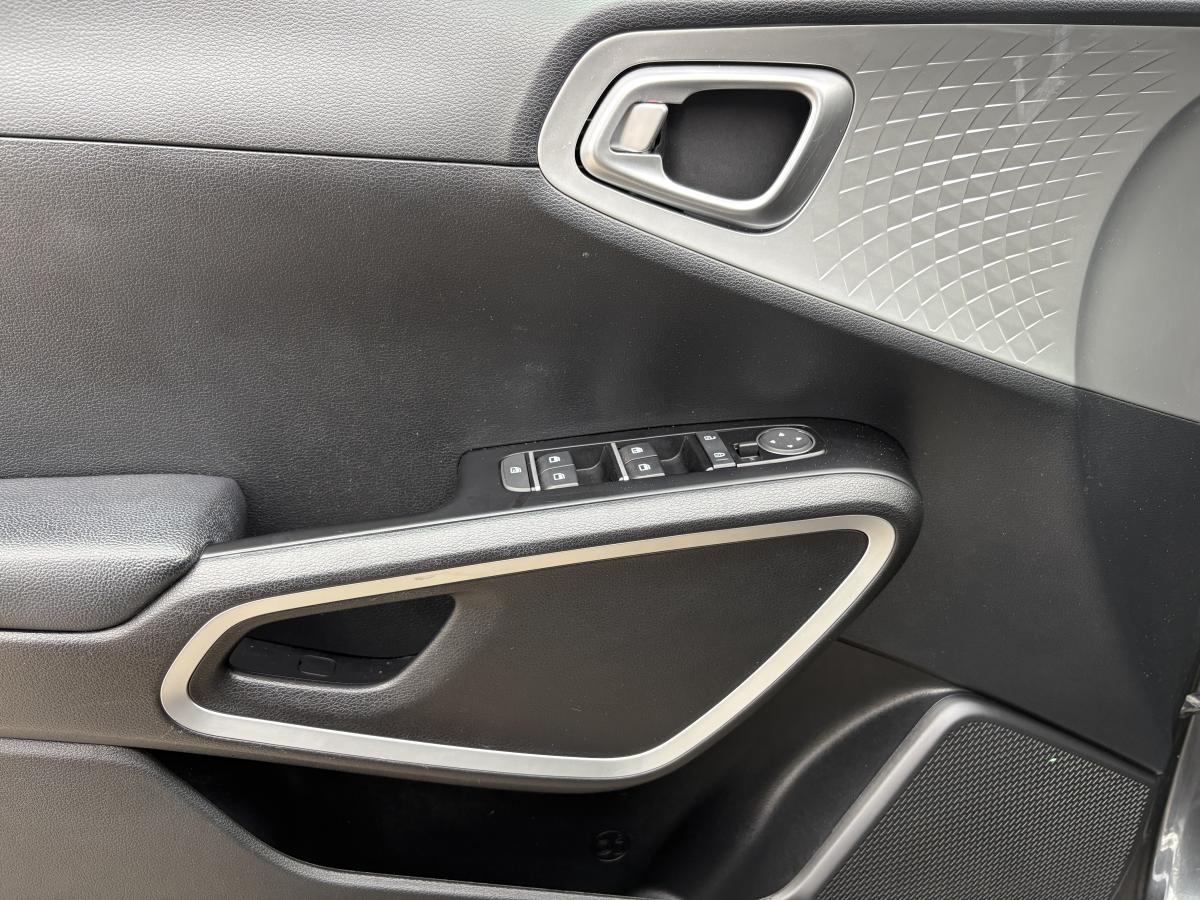 2021 Kia Soul - Image 21