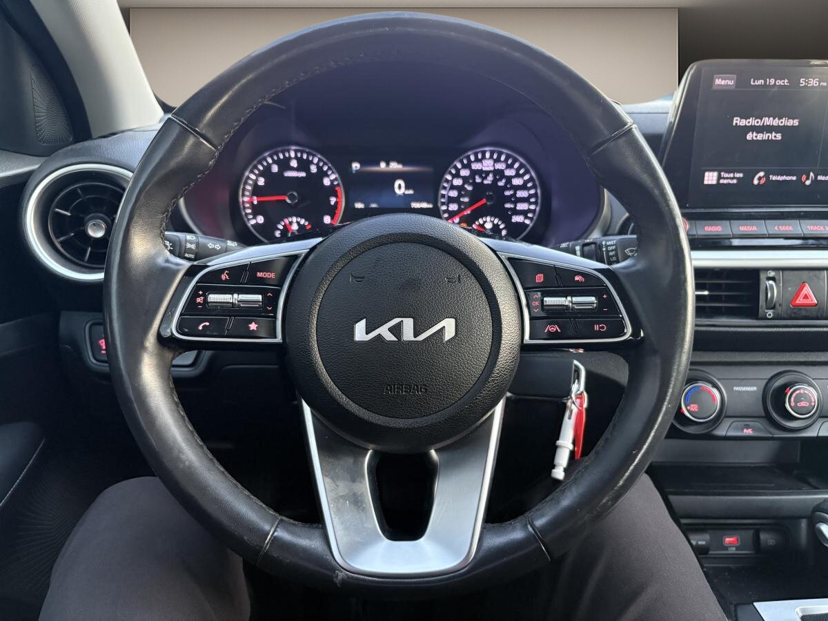 2023 Kia Forte - Image 13