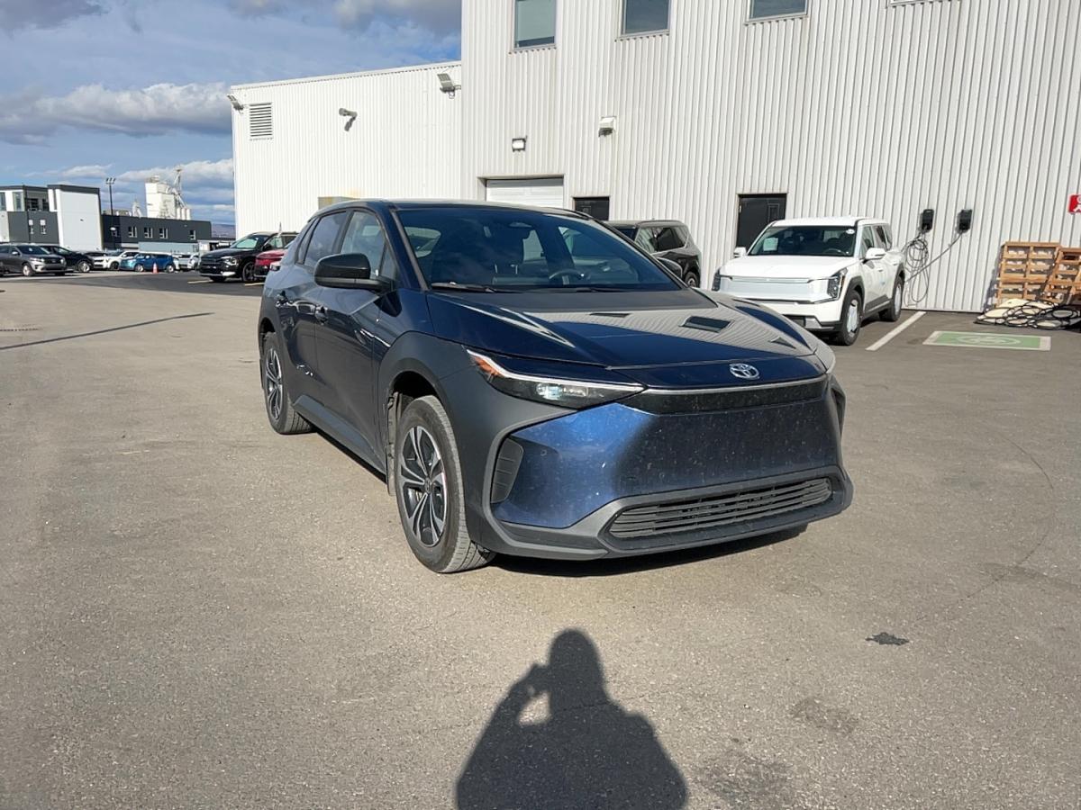 2023 Toyota bZ4X - Image 2