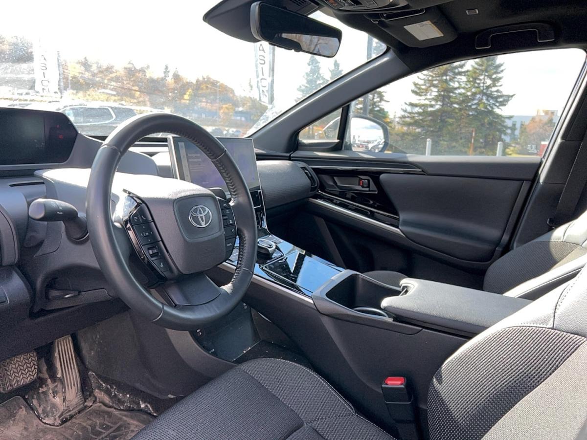 2023 Toyota bZ4X - Image 5