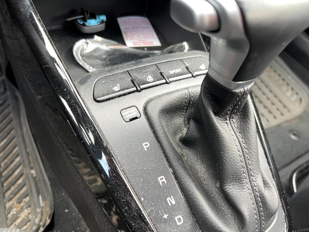 2023 Kia Rio5 - Image 18