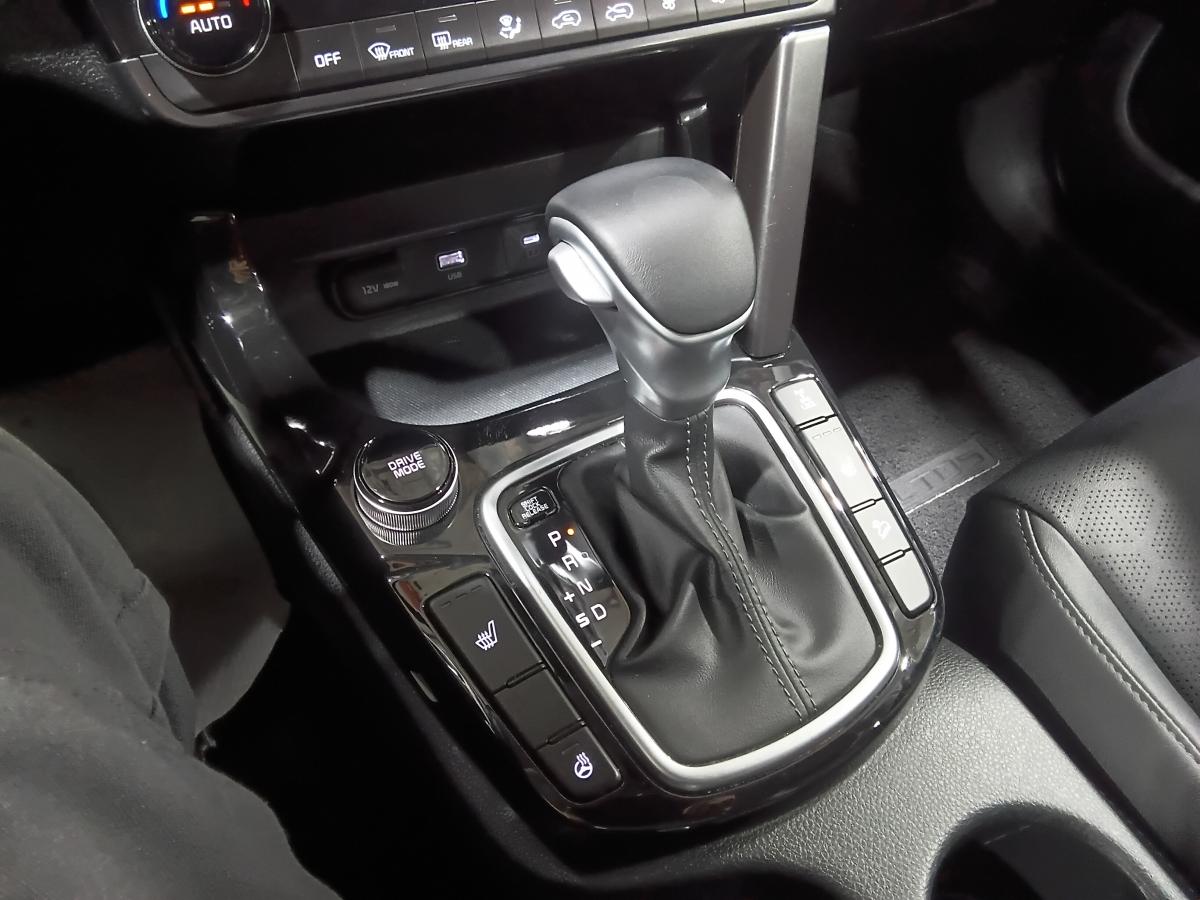 2025 Kia Seltos - Image 18