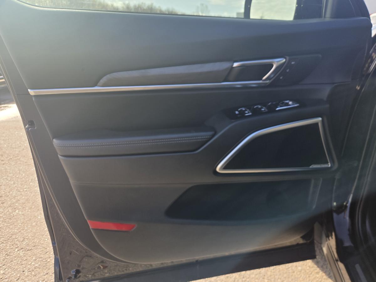 2025 Kia Telluride - Image 13