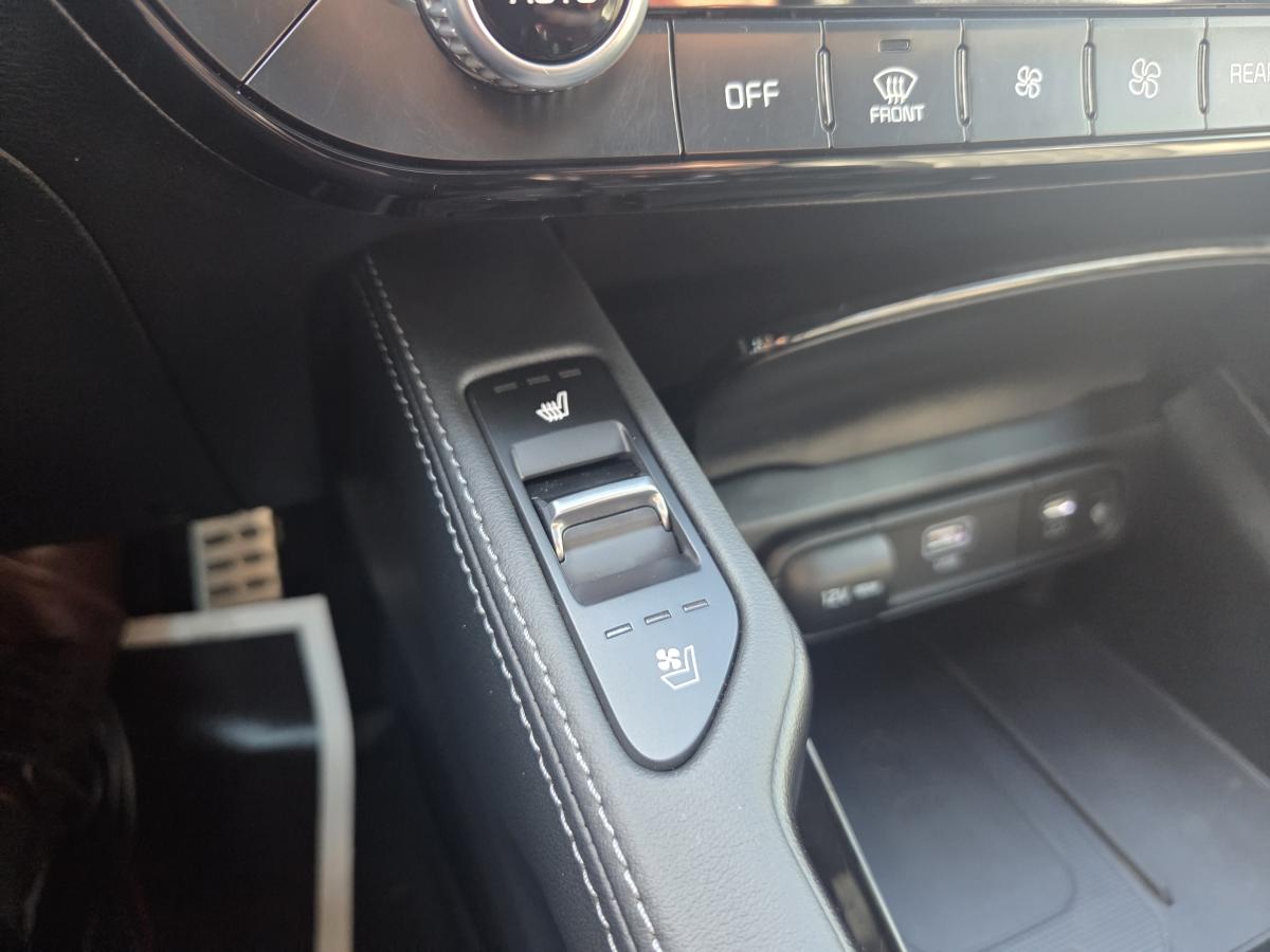 2025 Kia Telluride - Image 24