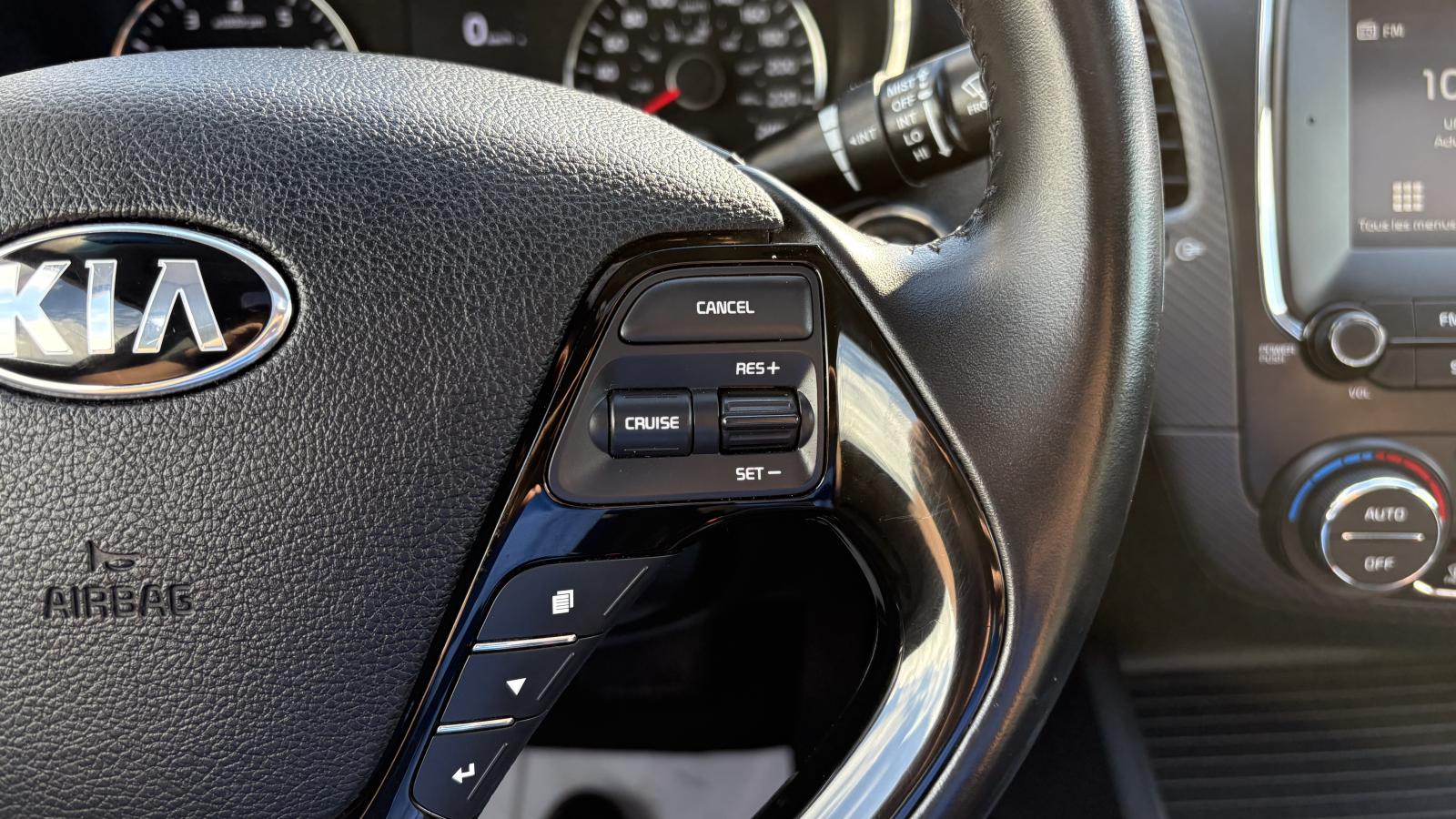 2017 Kia Forte - Image 34
